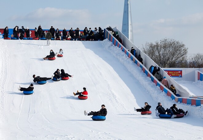 서울시, 돌아온 ‘한강 눈썰매장’ 저...