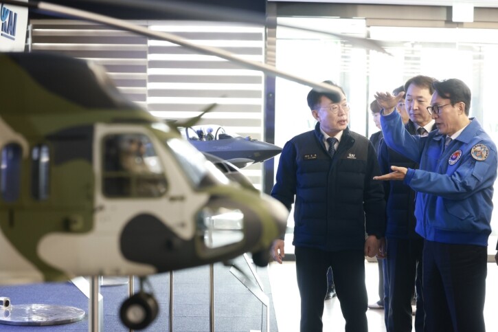 김민석 국무총리, 항공 방산업체 현장...