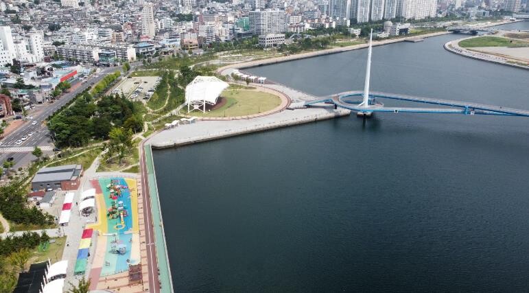 창원시 마산항 친수공간, 시민불편은 ...